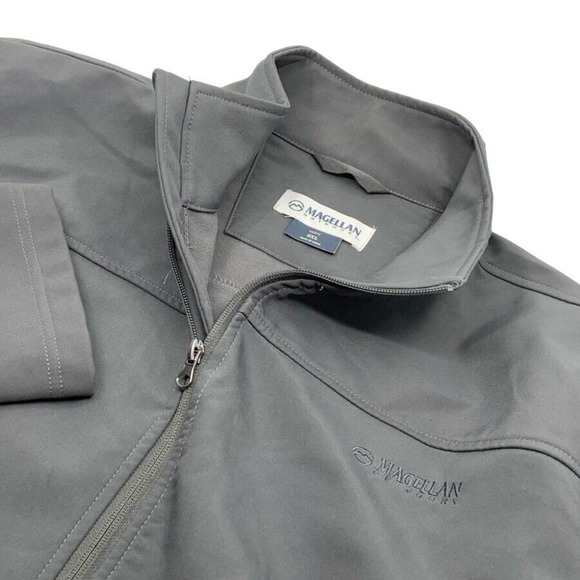 Magellan Outdoors Men's LS Full‎ Zip Softshell Jacket Fleece Lined Gray 2XL READ